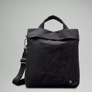 Lululemon Black On My Level Bag 2.0 19L